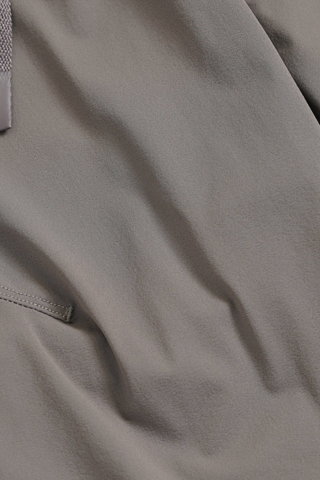 Image of Hem Bond Shorts 7'