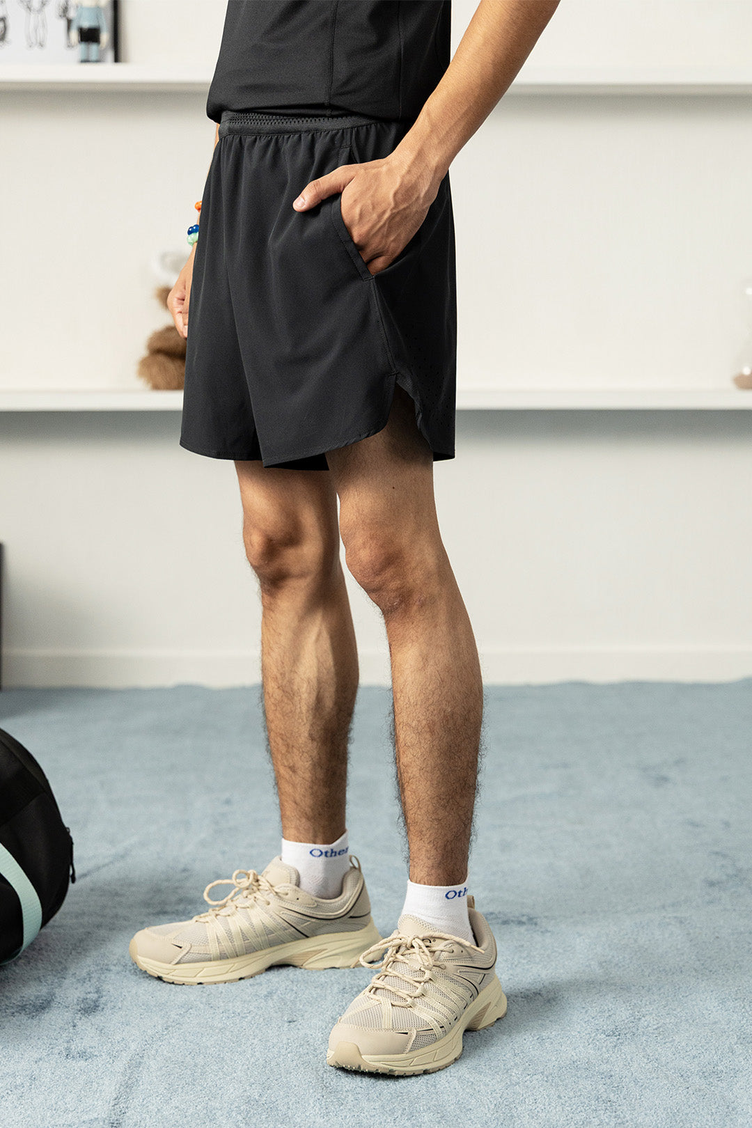 Perforated Light Shorts 7'