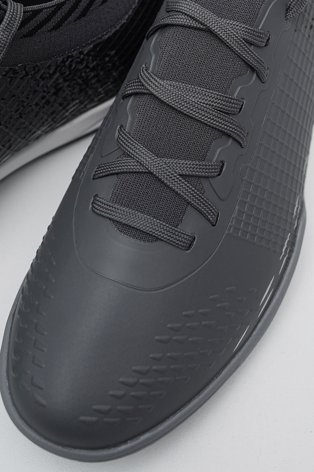 Futsal Flyknit Shoe
