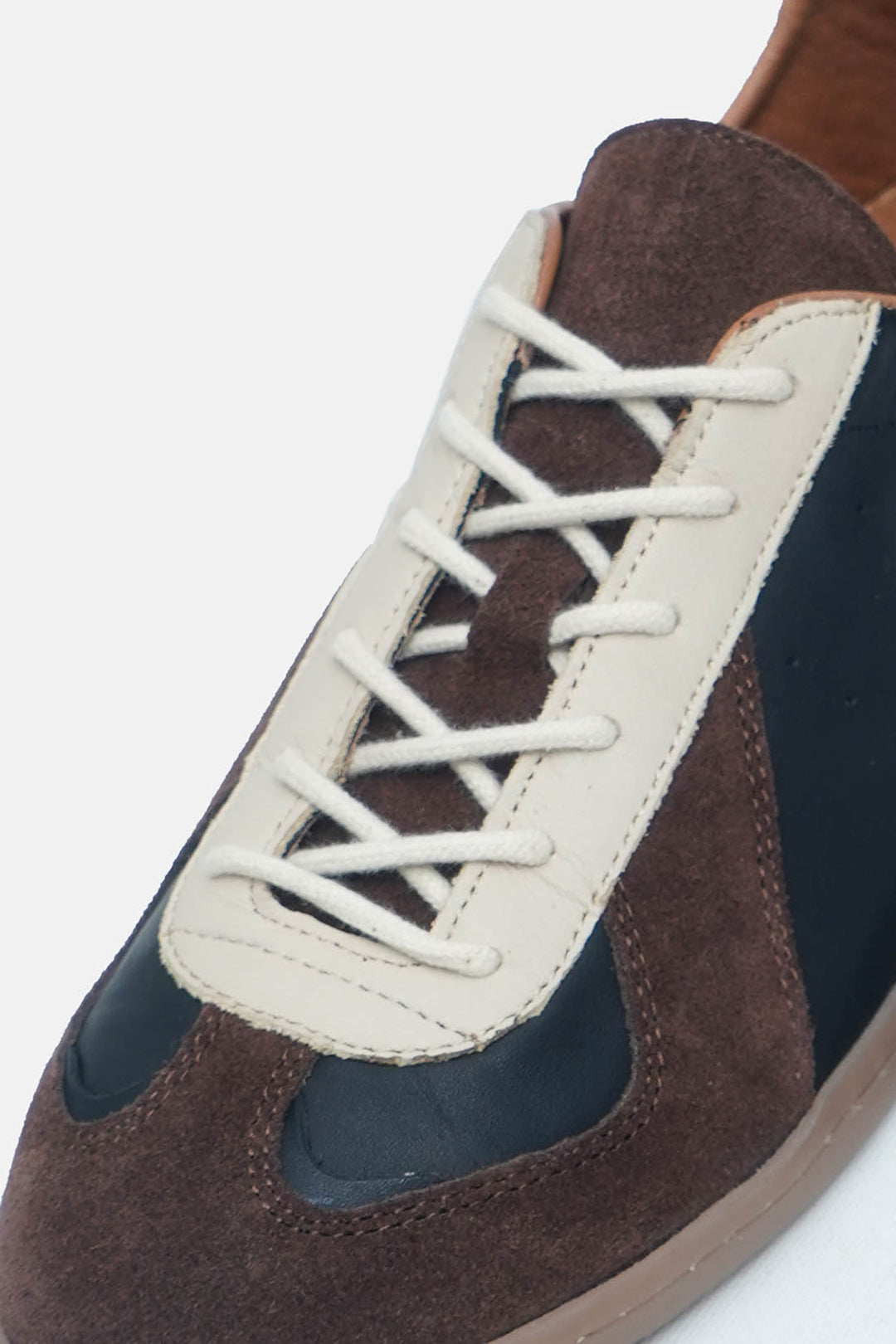 Leather Terrace Sneaker 03
