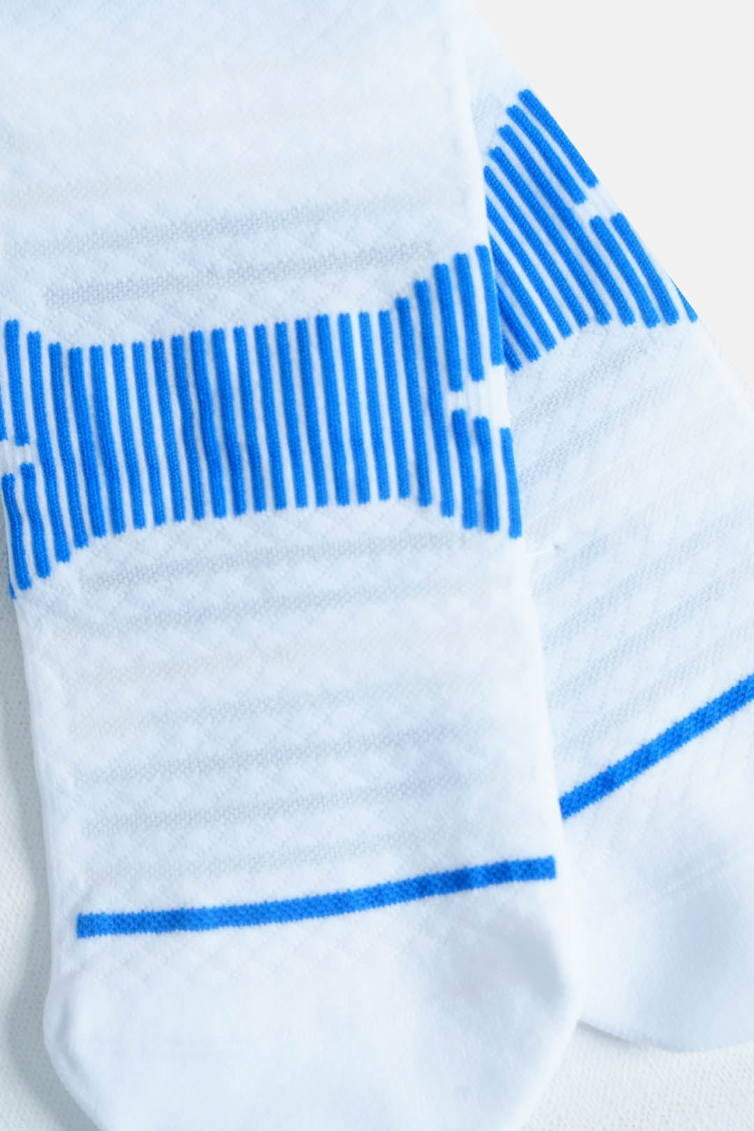 Image of Aero Knit Mid