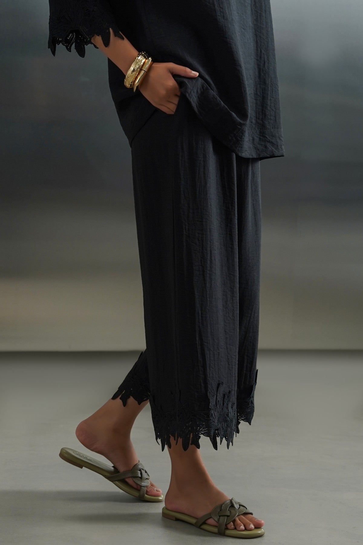 BLACK SOFT LACE CULOTTES