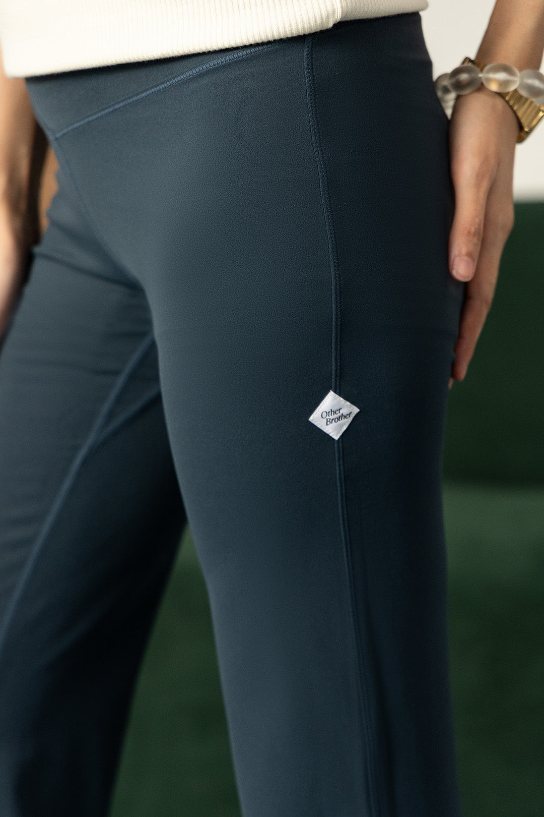 Badge Long Flare 20 Pants