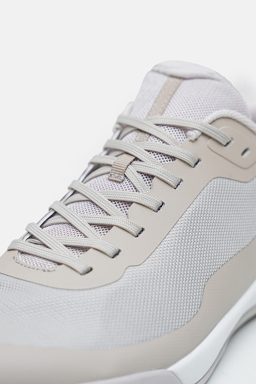 Mesh Grip Sneaker