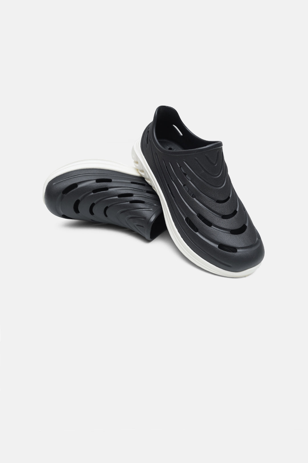 Sculpted Recovery Clogs
