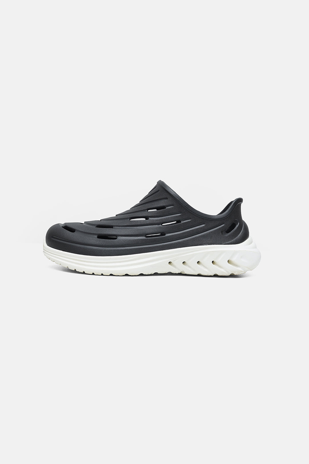 Sculpted Recovery Clogs
