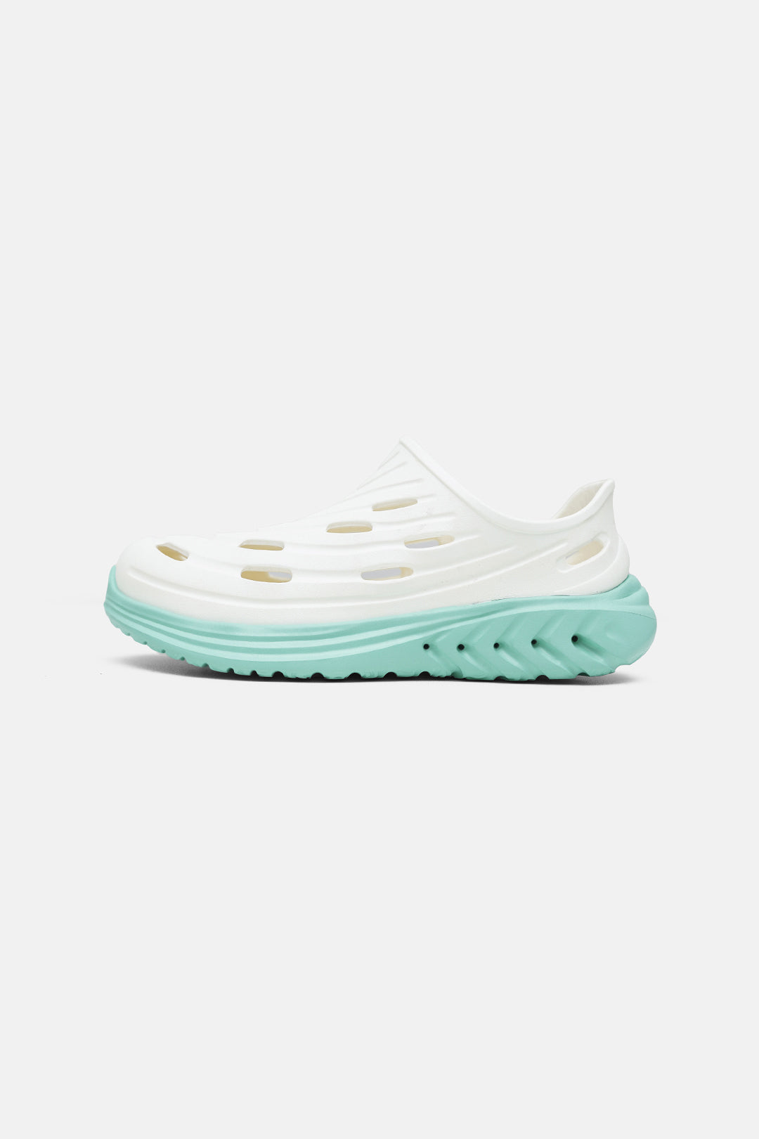 Sculpted Recovery Clogs