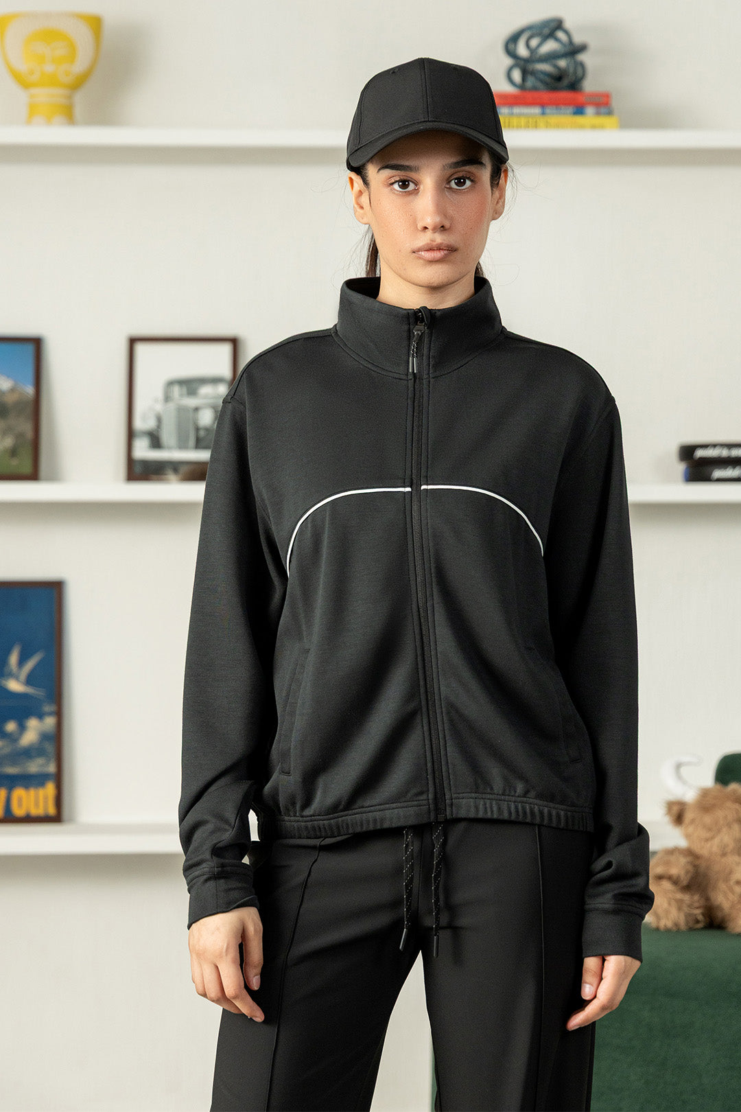 Gym scuba jacket for women in black
