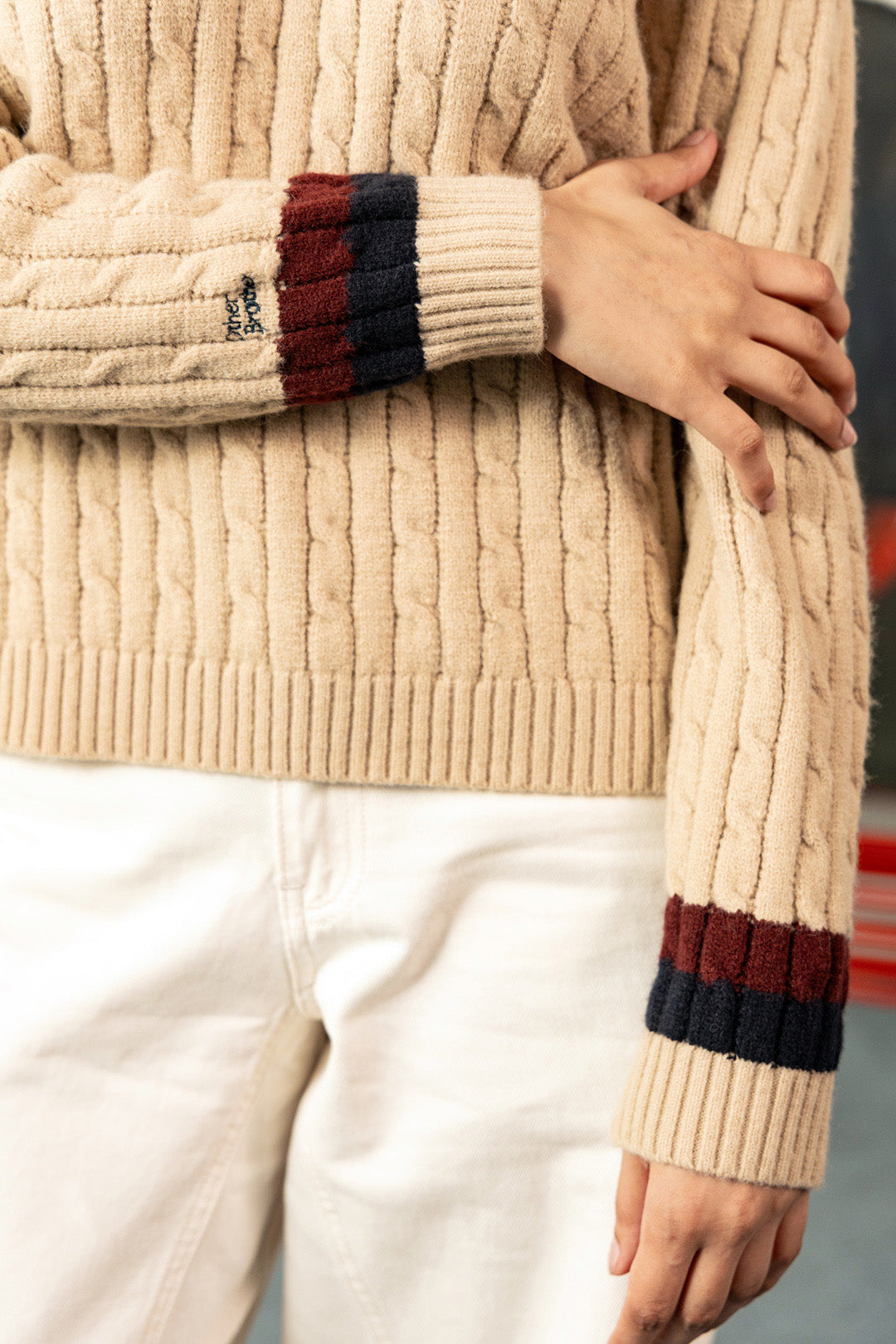 Cricket Girlie V-Sweater