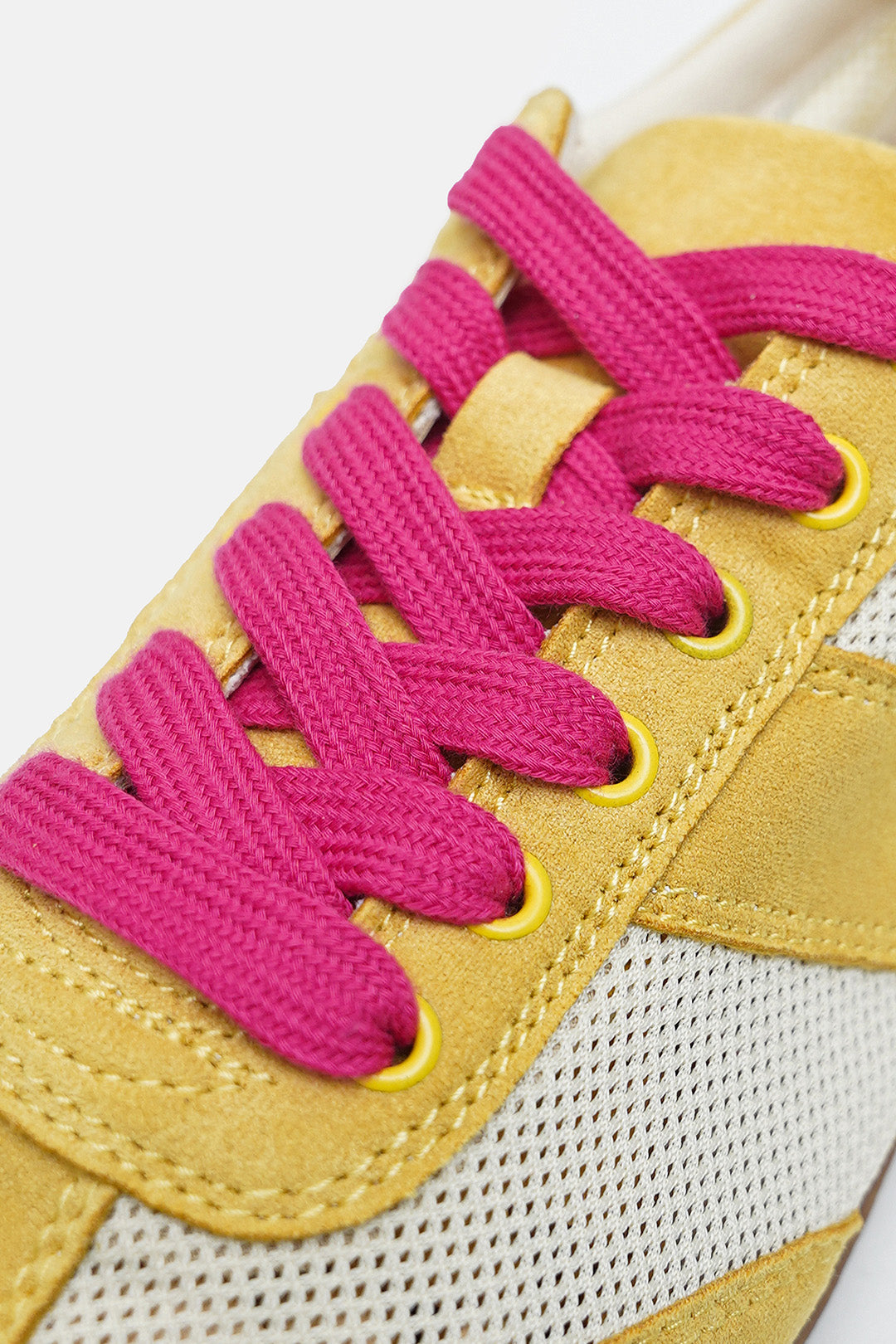Image of Mesh Packable Sneaker