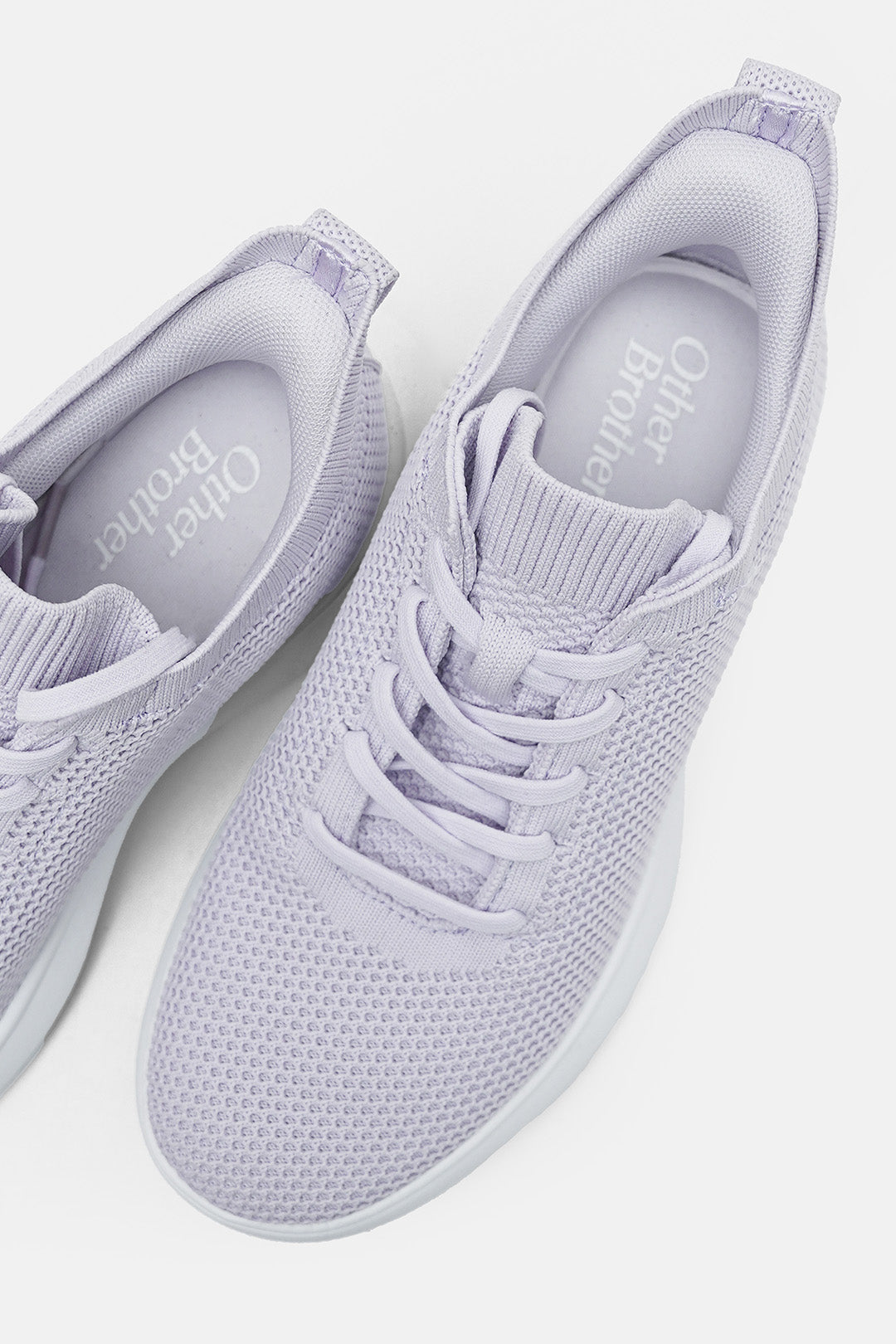 Lightweight Cushioned Walking Shoe